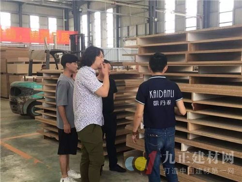 共话合作，智造未来 热烈欢迎迪拜陈总莅临依威工厂考察指导